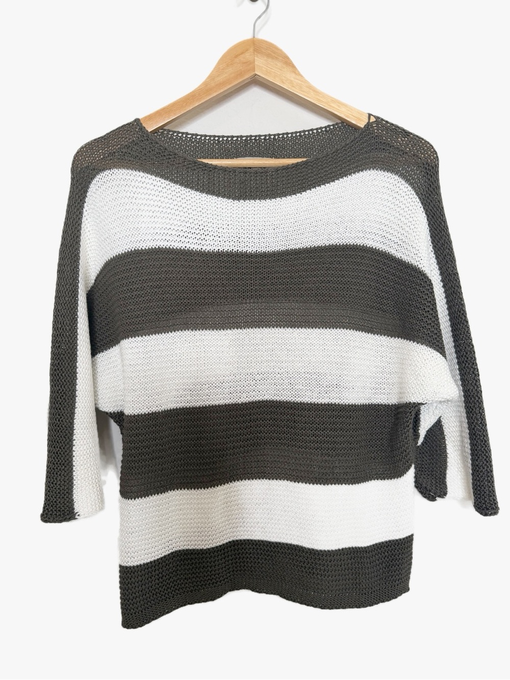 Carina Rocco Striped Crewneck Knit Sweater Grey and White Size Small